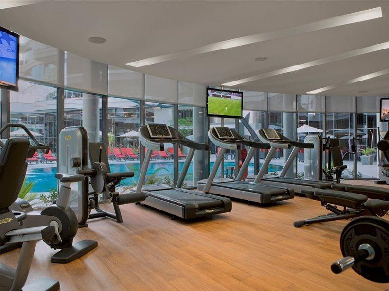 마제스틱 아르잔 바이 로타나 - 마나마 아파트 호텔 외부 사진 The gym at the hotel